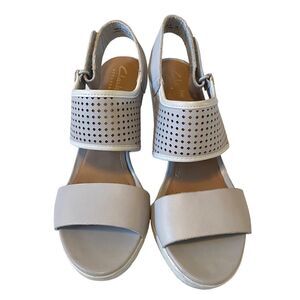 Clarks Artisan Light Gray Block Heel Sandals w/ Adj. Velcro Ankle Strap.